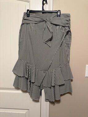 Striped Ruffle Wrap Skirt in Gray and White